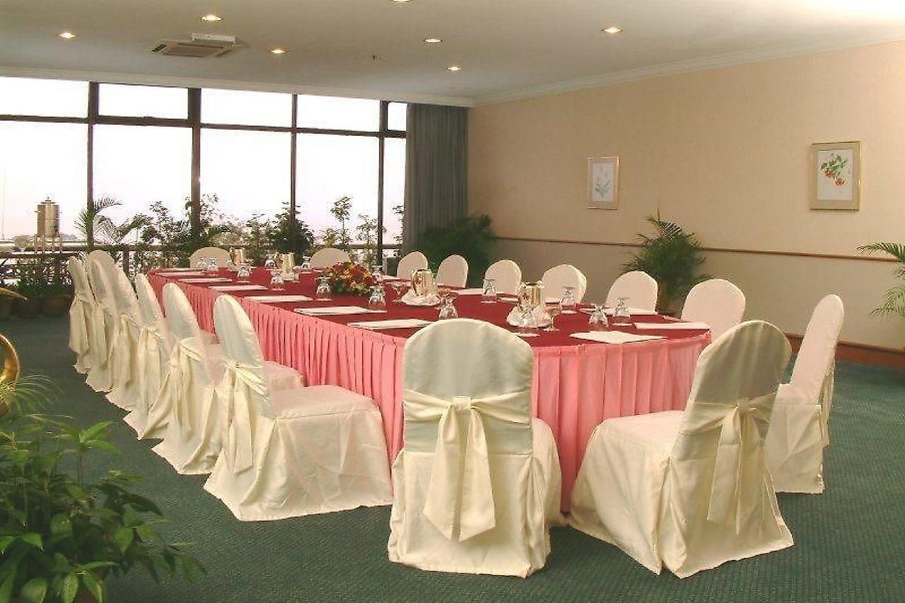 M Social Resort Penang Tanjung Bungah  Exterior photo