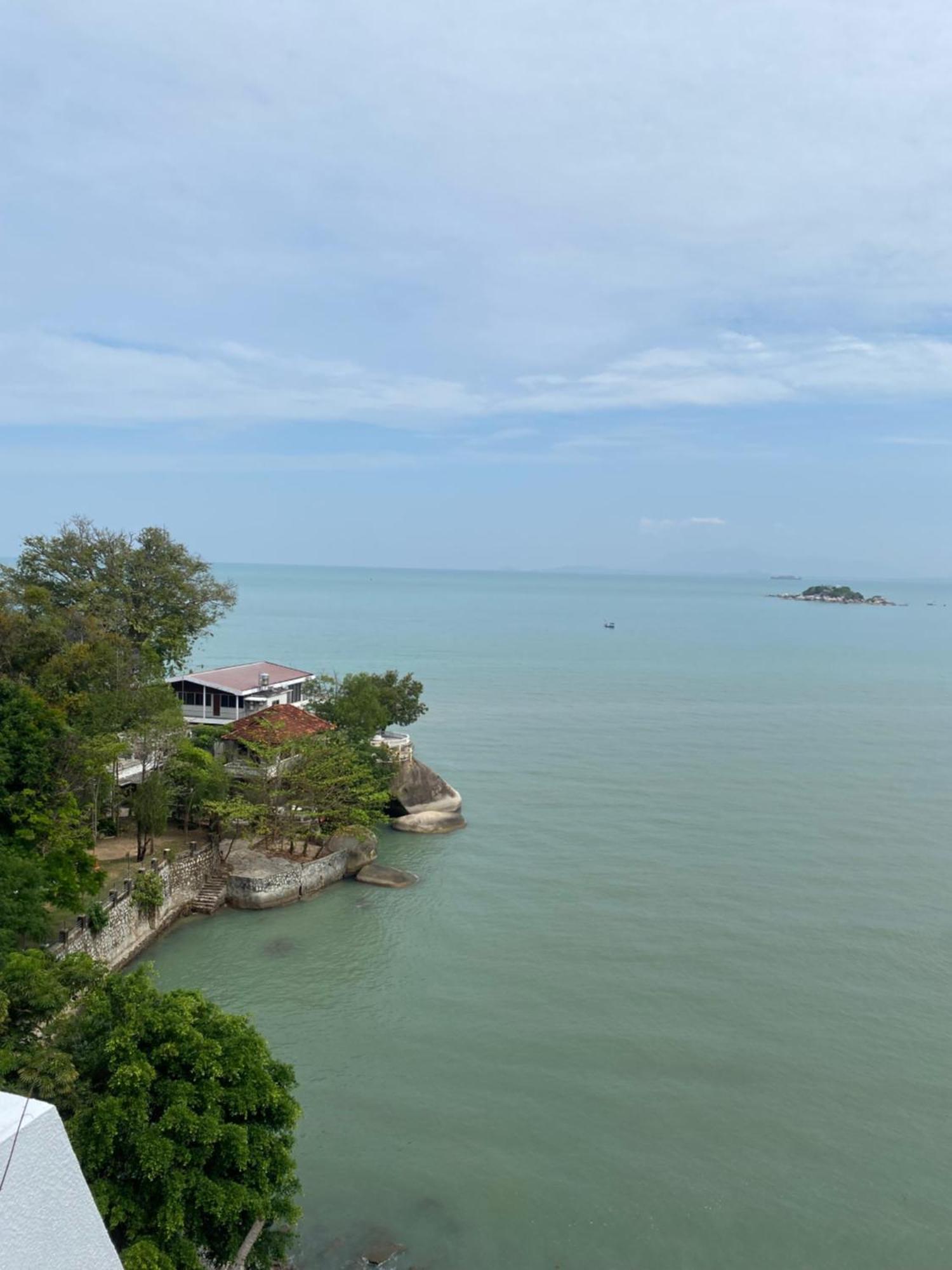 M Social Resort Penang Tanjung Bungah  Exterior photo